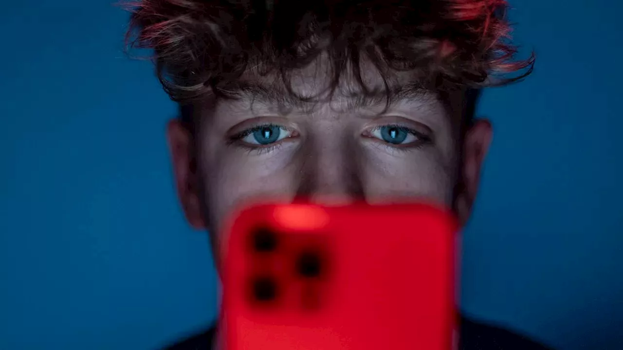 The TikTok Diagnosis Trap: Understanding the Rise of 'Symptom Borrowing'