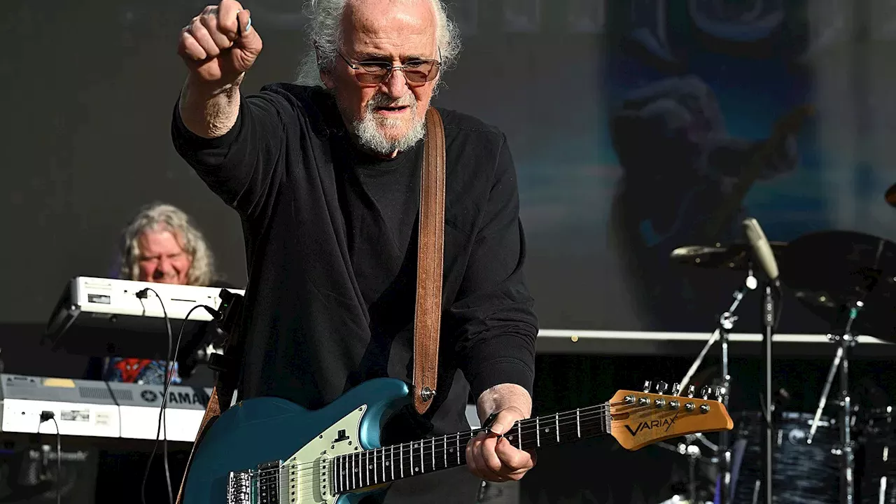 The Ghost of Classic Rock: 4,000 Fans Left Shoreline Amphitheatre Empty