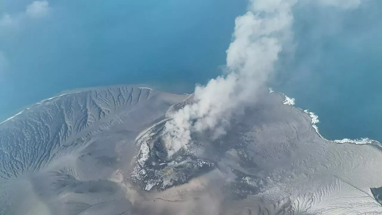 Volcanic Chaos: Anak Krakatau Eruption Grounds 1,500 Flights in Indonesia
