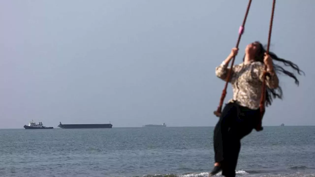 Iran’s ‘Painful Response’ and the High-Stakes Gamble in the Strait of Hormuz