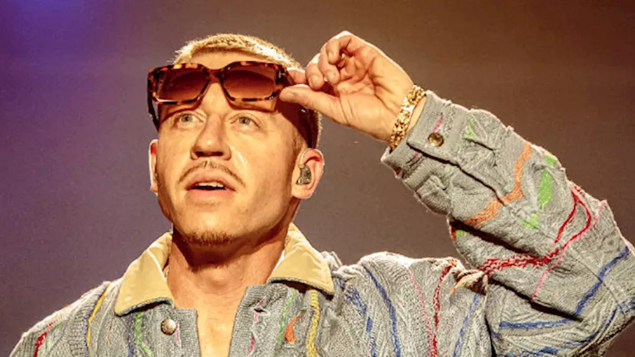 Macklemore's MetLife Outburst: When Concerts Become Political Battlegrounds