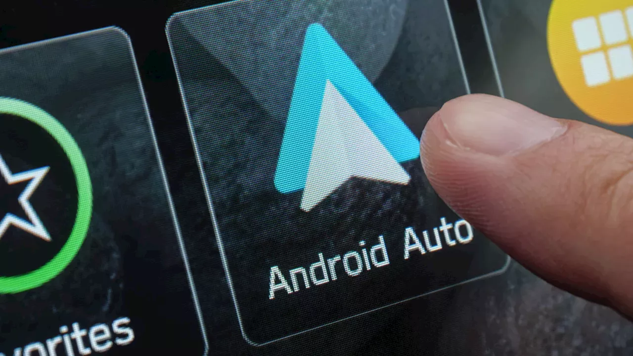 The Android Auto Battery Trap: Why Your Smartphone Dies on Long Drives