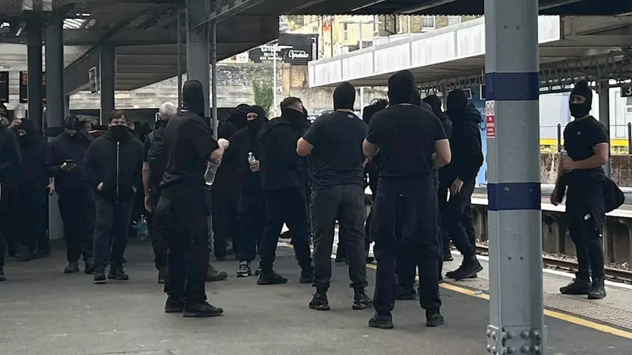 Masked Demonstrators and the Rapid Mobilization of UK Anti-Migrant Protests