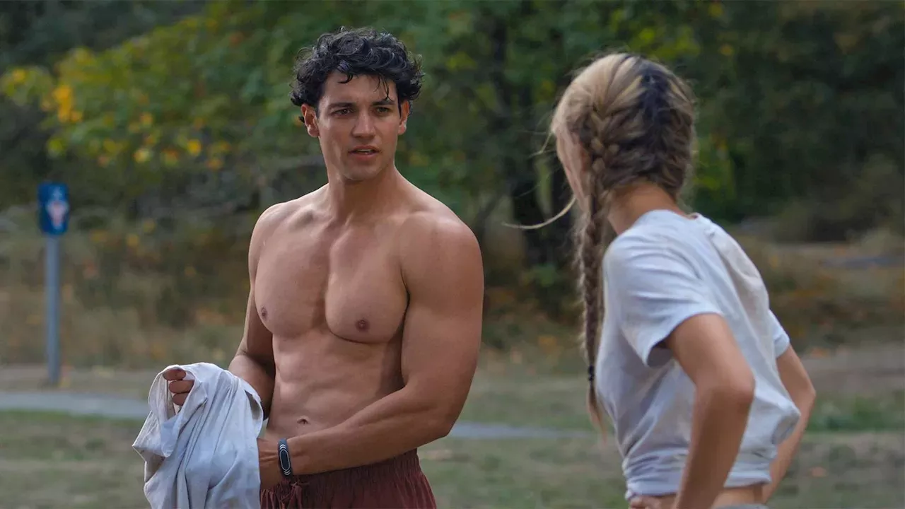 Netflix’s Crew Girl: Can a Rowing Drama Outshine Gilmore Girls?
