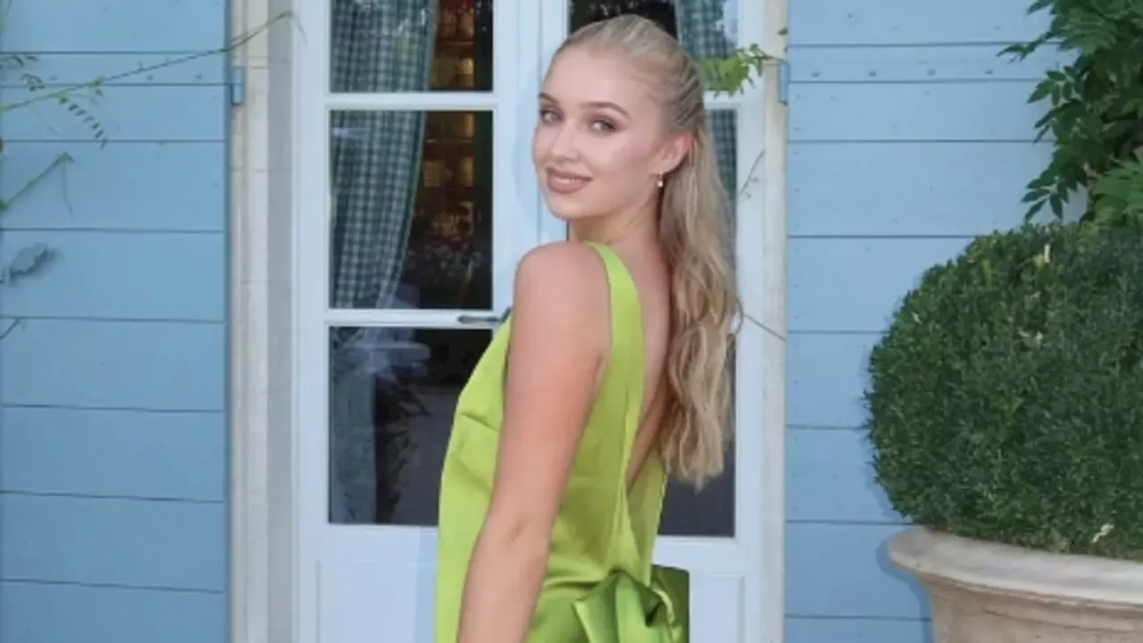 From Regency Screens to Provence Fields: Phoebe Dynevor’s Private I-Dos