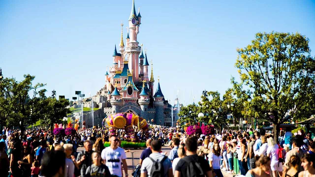 Navig8 Tours Dissolution Leaves Disneyland Paris Travelers Stranded
