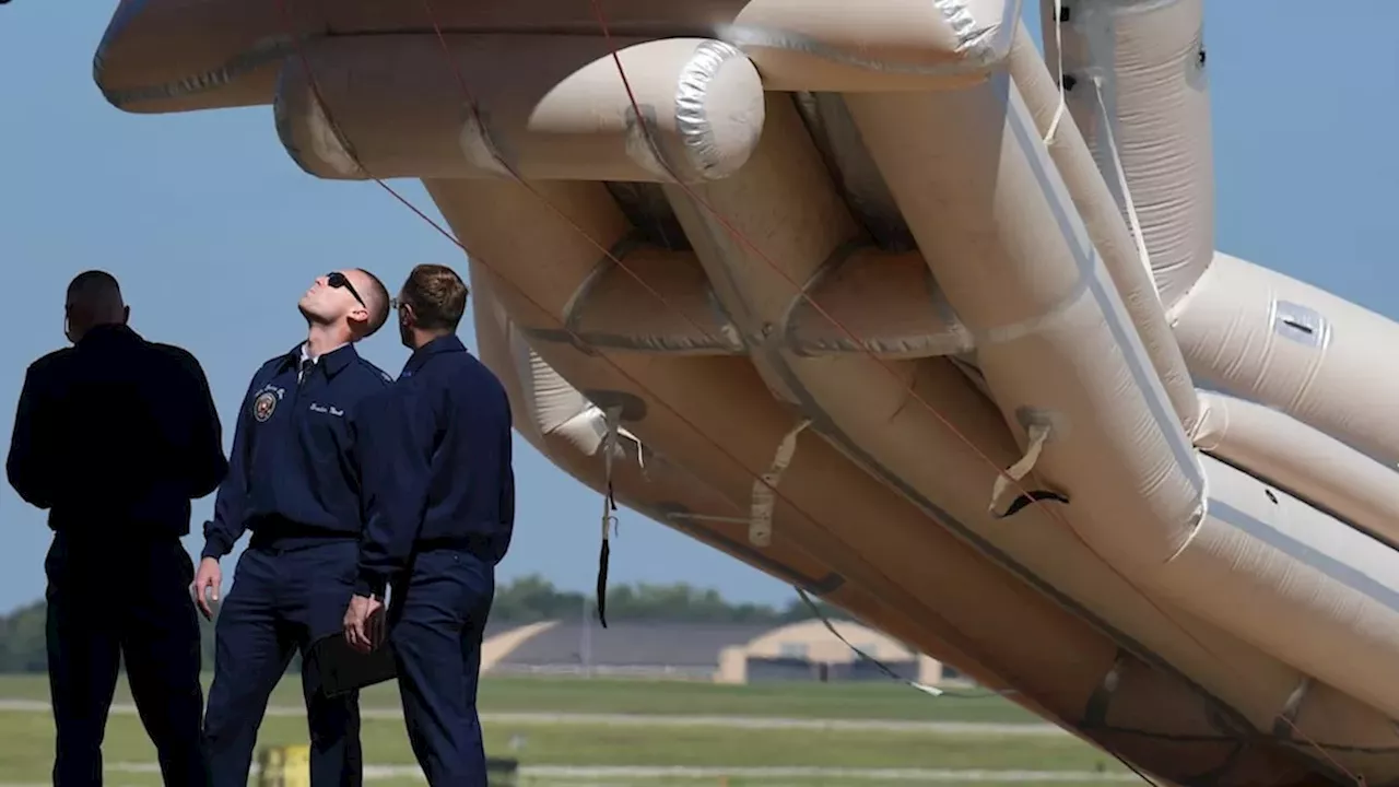 Air Force One Slide Glitch: A Minor Delay or a Pattern of Unusual Travel?