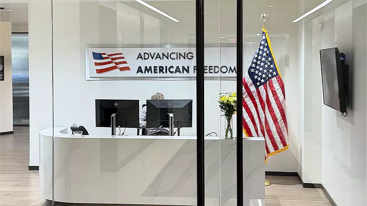 Conservative Rift Widens Over JD Vance’s $9,000 Stay-at-Home Parent Subsidy
