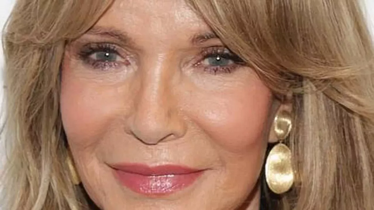 Beyond the Angels: Jaclyn Smith’s Memoir on Faith-Driven OCD