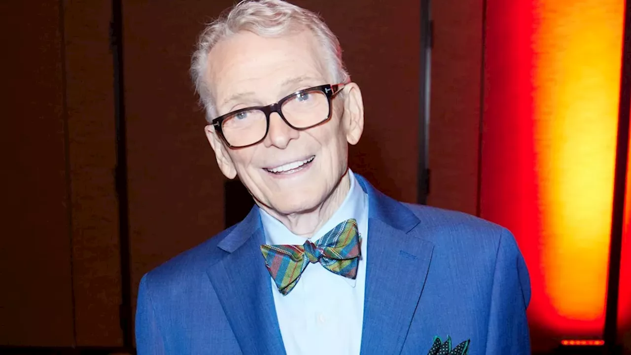 The Glittering Exit of Bob Mackie: A Hollywood Icon Passes at 87