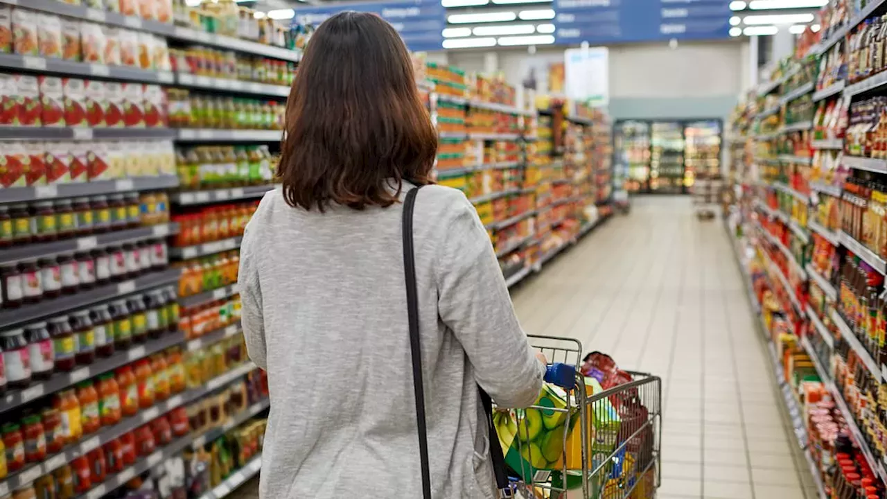 The Grocery Squeeze: UK Families Trade Quality for Bargains as Inflation Climbs