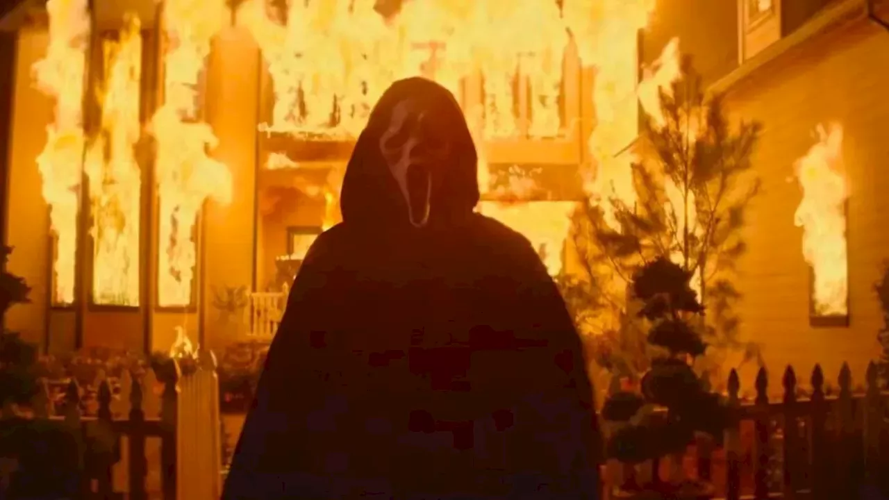 Courteney Cox Eyes Director's Chair for the Next Scream Installment