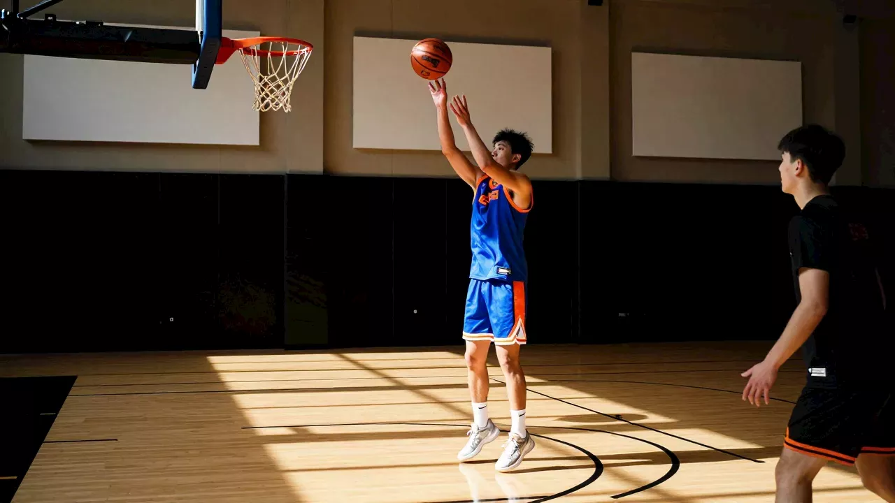 Knicks Navigate Roster Upgrades Amid Salary Cap Constraints