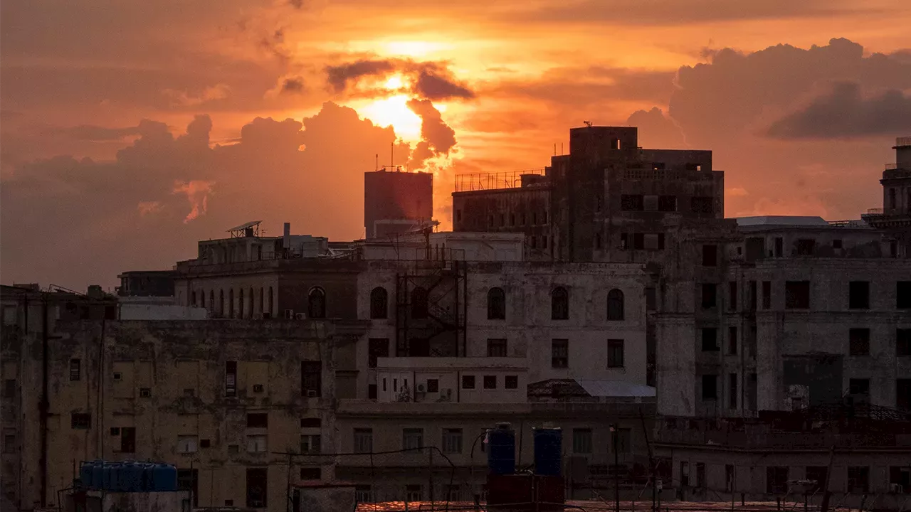 Cuba’s National Grid Collapse: A Nation Paralyzed by Total Blackout