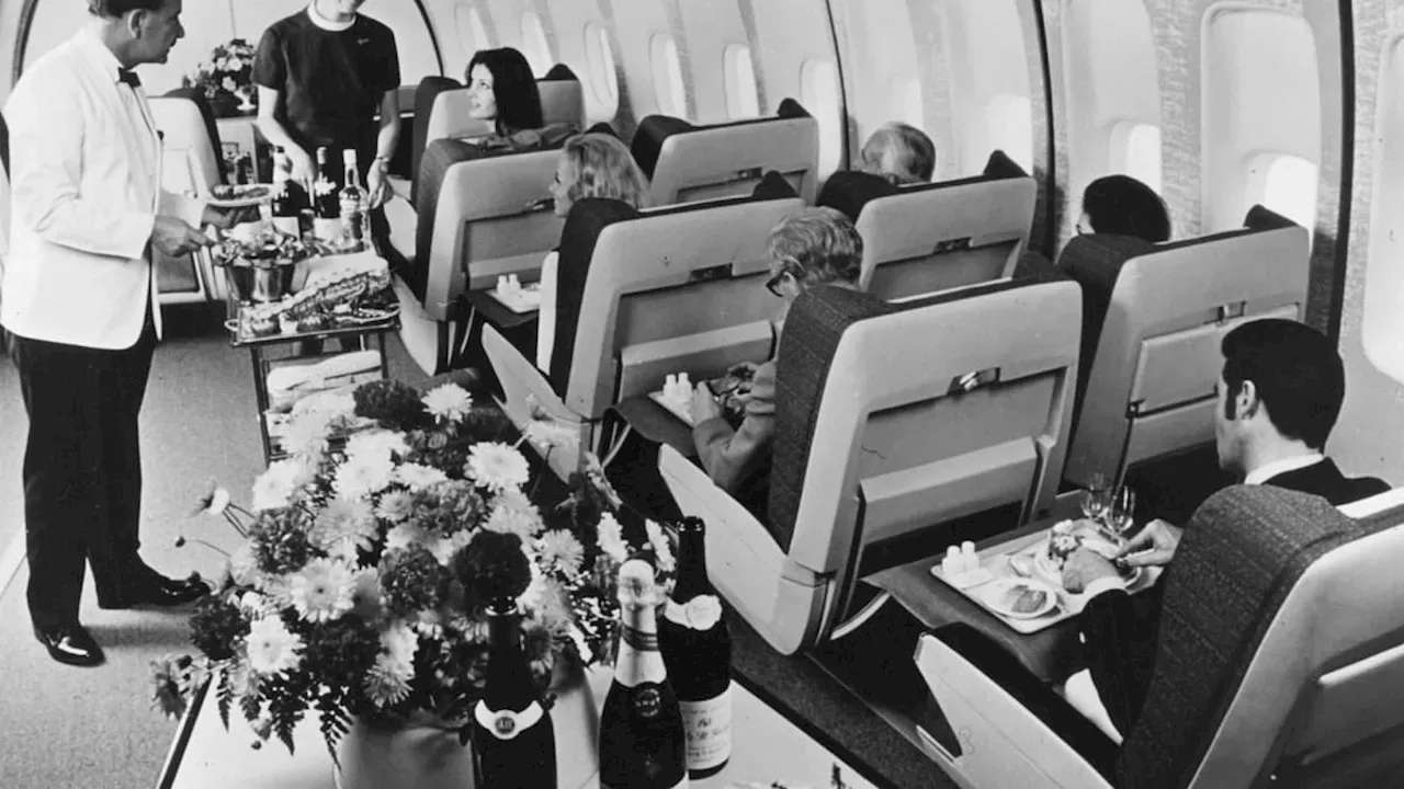 The Death of Silver Service: How Deregulation Replaced Luxury with Low-Cost Efficiency