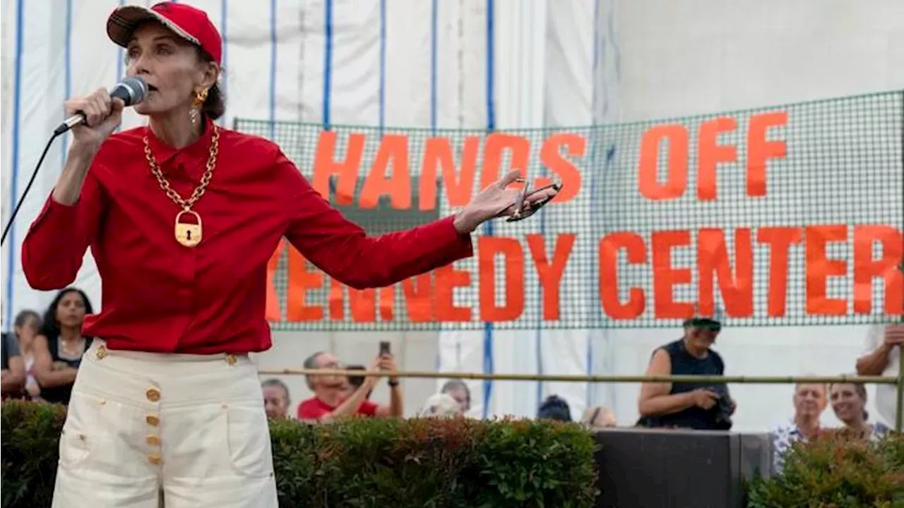 Battle for the Kennedy Center: Protesters Rally Against Demolition Plan