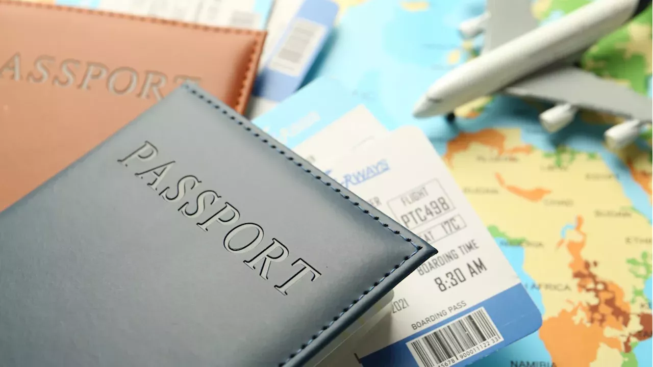 Handheld vs. Tablet: Why the Steam Deck Wins the Travel Gaming Battle