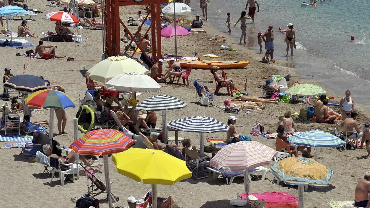 Fatal Sunbed Dispute at Vouliagmeni Beach: A Symptom of Greece's Crowded Coastlines?