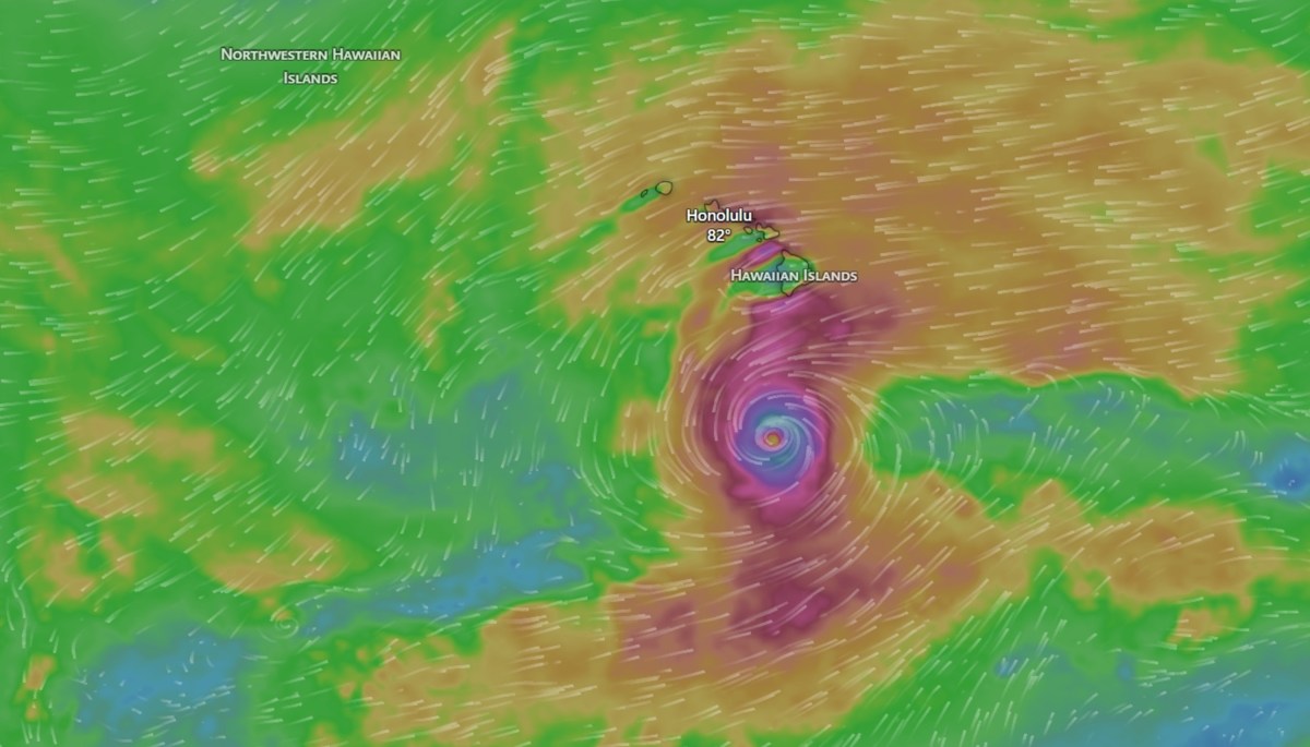 Hurricane Nolo Strengthens as It Heads Toward Hawaii's Big Island
