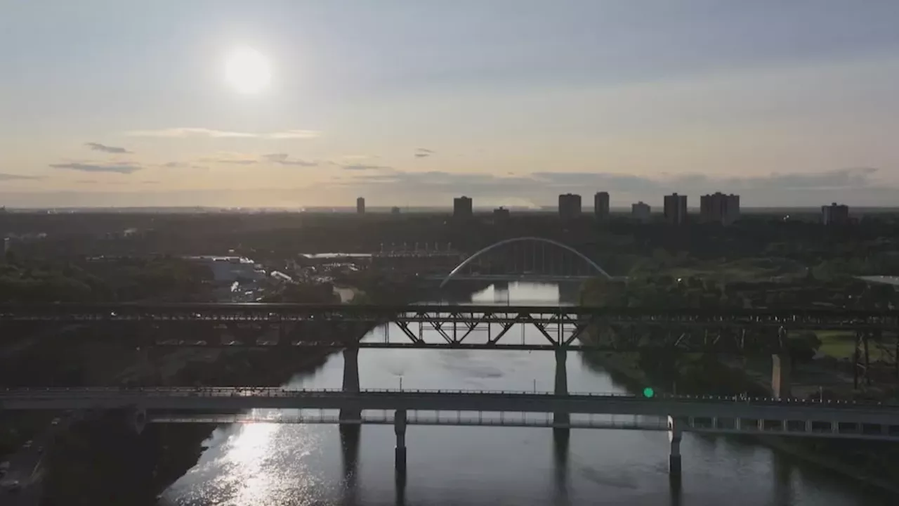 Edmonton's Weekend Weather Whiplash: Heavy Rain and 60 km/h Gusts