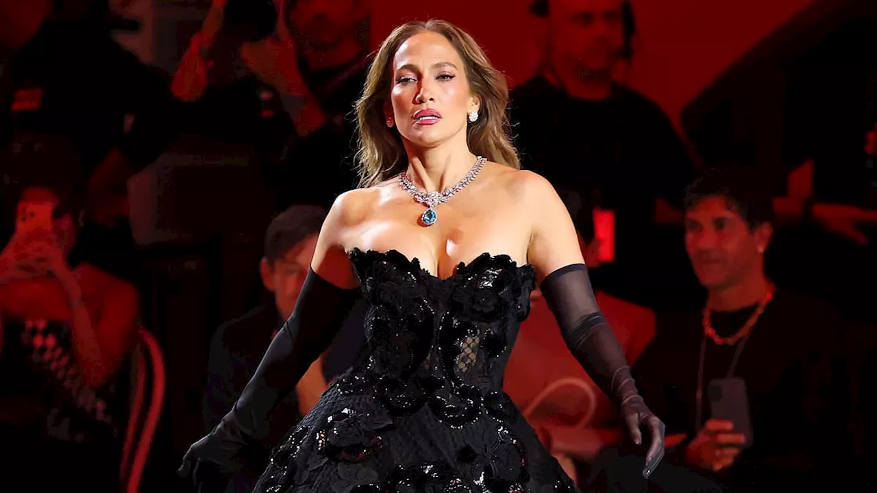 Fashion’s Identity Crisis: Robots and Weight-Loss Drugs at Vogue World Milan