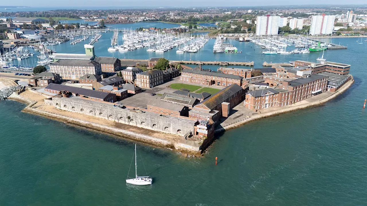 Gosport's Fort Blockhouse: A Strategic Blunder in the Small Boat Crisis?