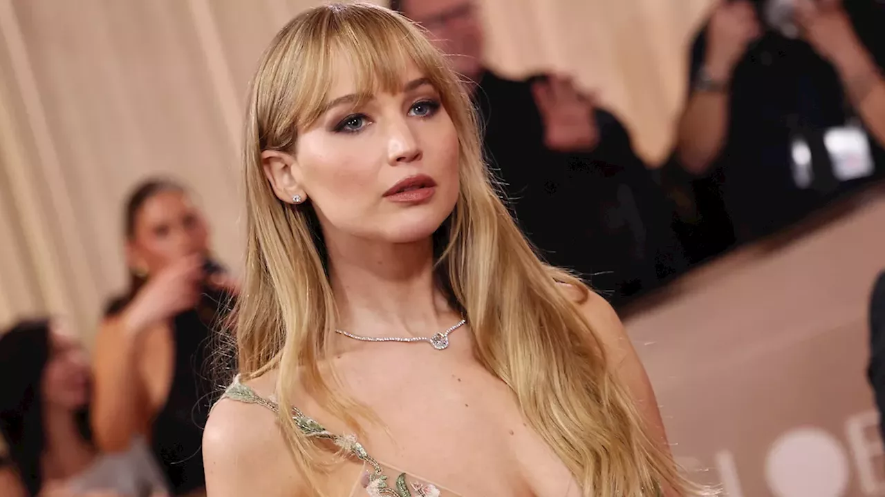 Beyond the Chestnut: Why Jennifer Lawrence’s Ugg Choice Signals a Seasonal Shift