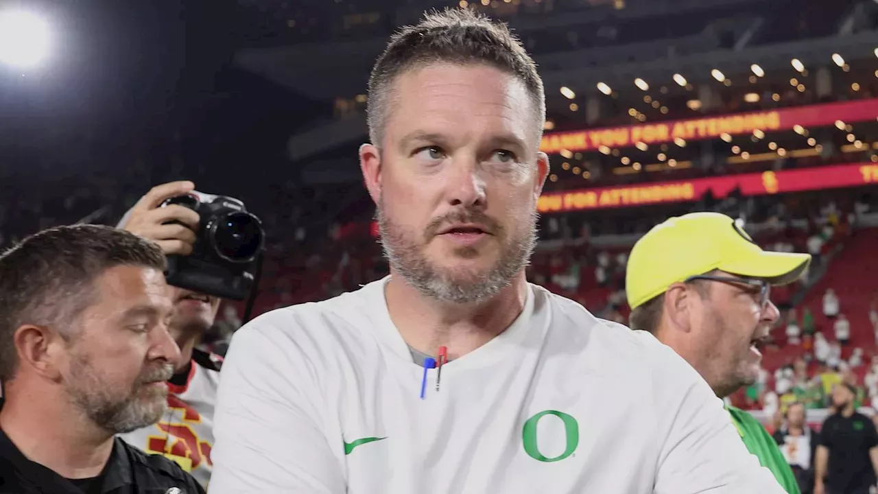Resilience and Risk: Oregon Ducks Triumph Over USC Despite Moore's Severe Injury