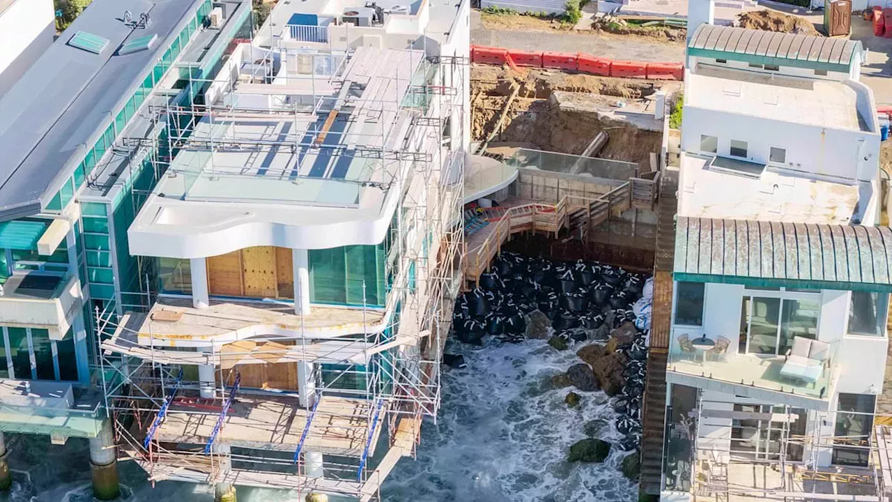 EXCLUSIVE Malibu sinkhole: As Nicolas Cage's home is SWALLOWED... A-list stars next at risk are revealed