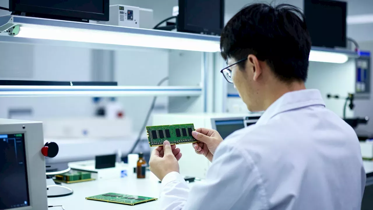 Micron's AI-Driven Surge: The $10 Billion Bet on Memory Dominance