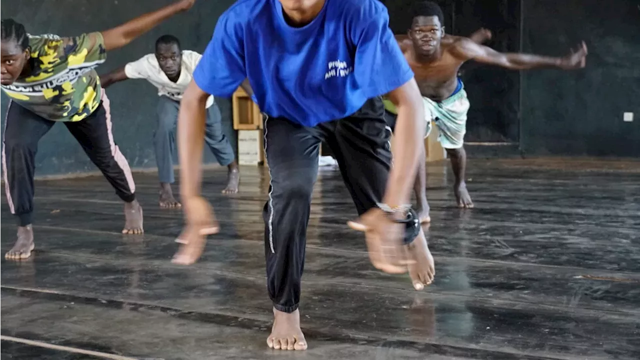 Vibra-Signe Dance Technique Empowers Deaf People in Burkina Faso