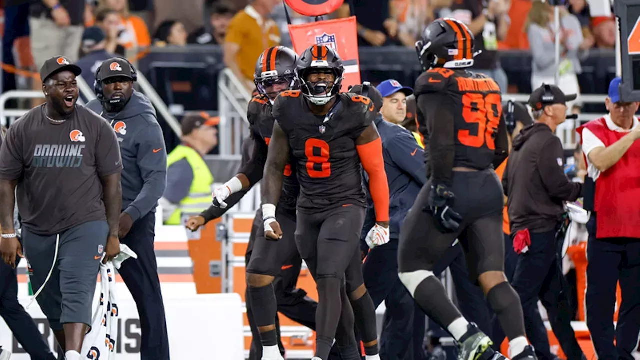 Cleveland's Defensive Surge: Browns Stun Steelers to Claim AFC North Lead