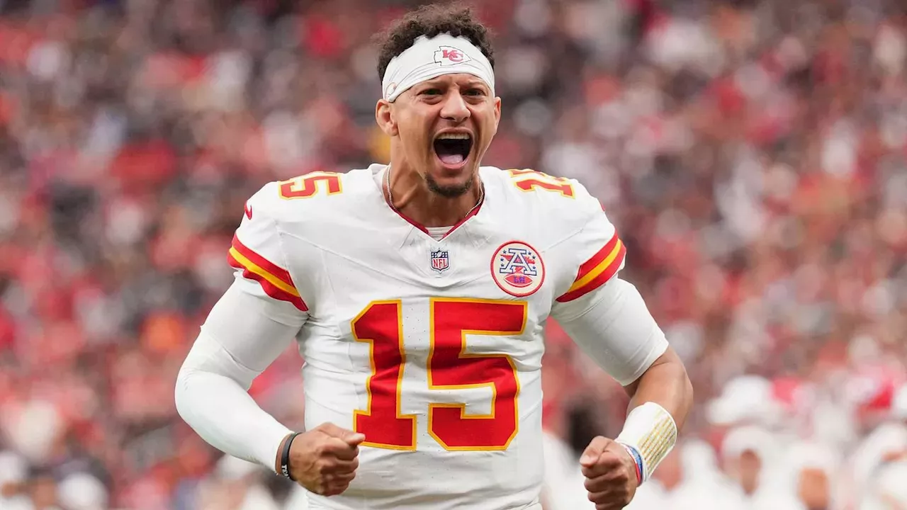 Chiefs Survive Raiders' Pressure in 30-27 Allegiant Stadium Thriller