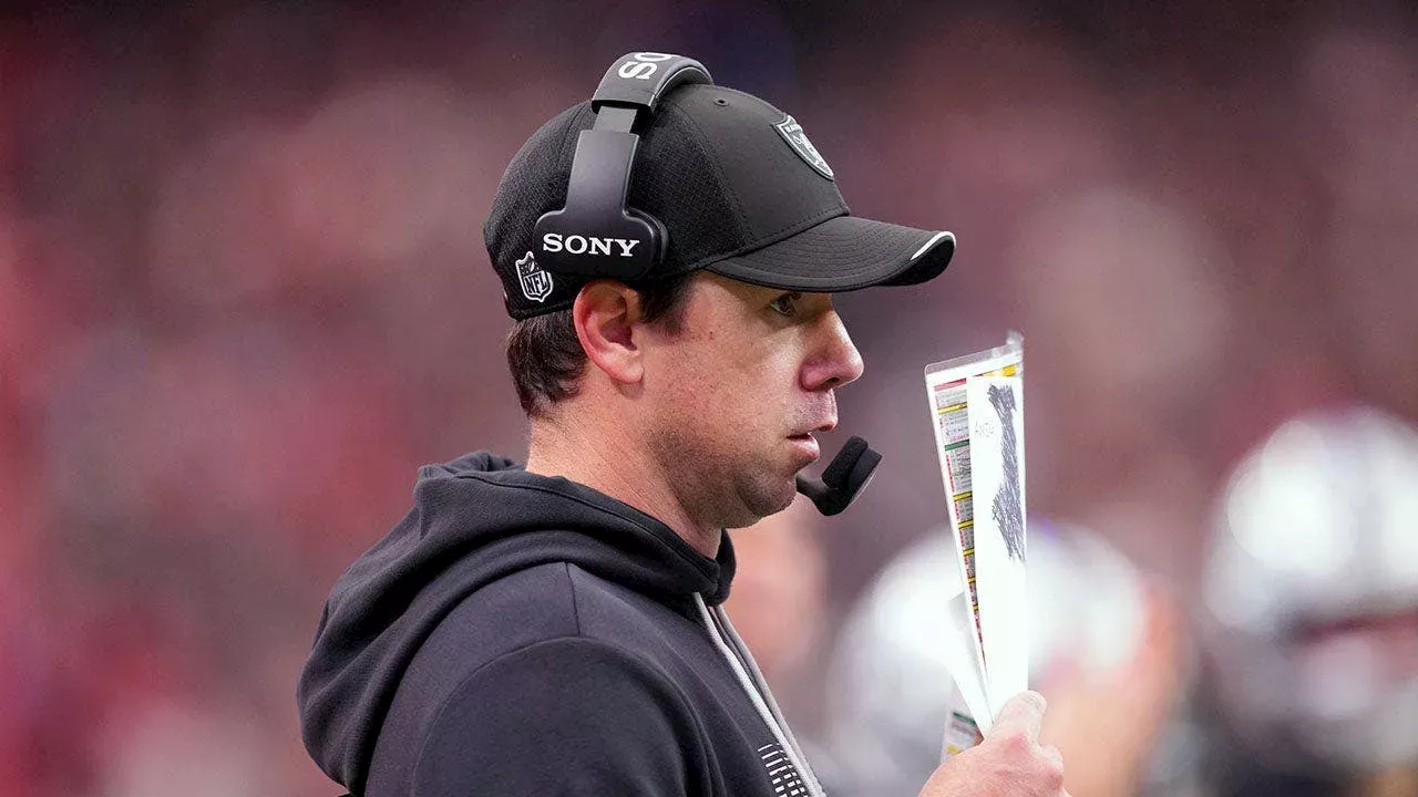 Raiders coach Klint Kubiak predicted halftime win over Chiefs, then Kansas City scored three fourth-quarter touchdowns in 30-27 victory