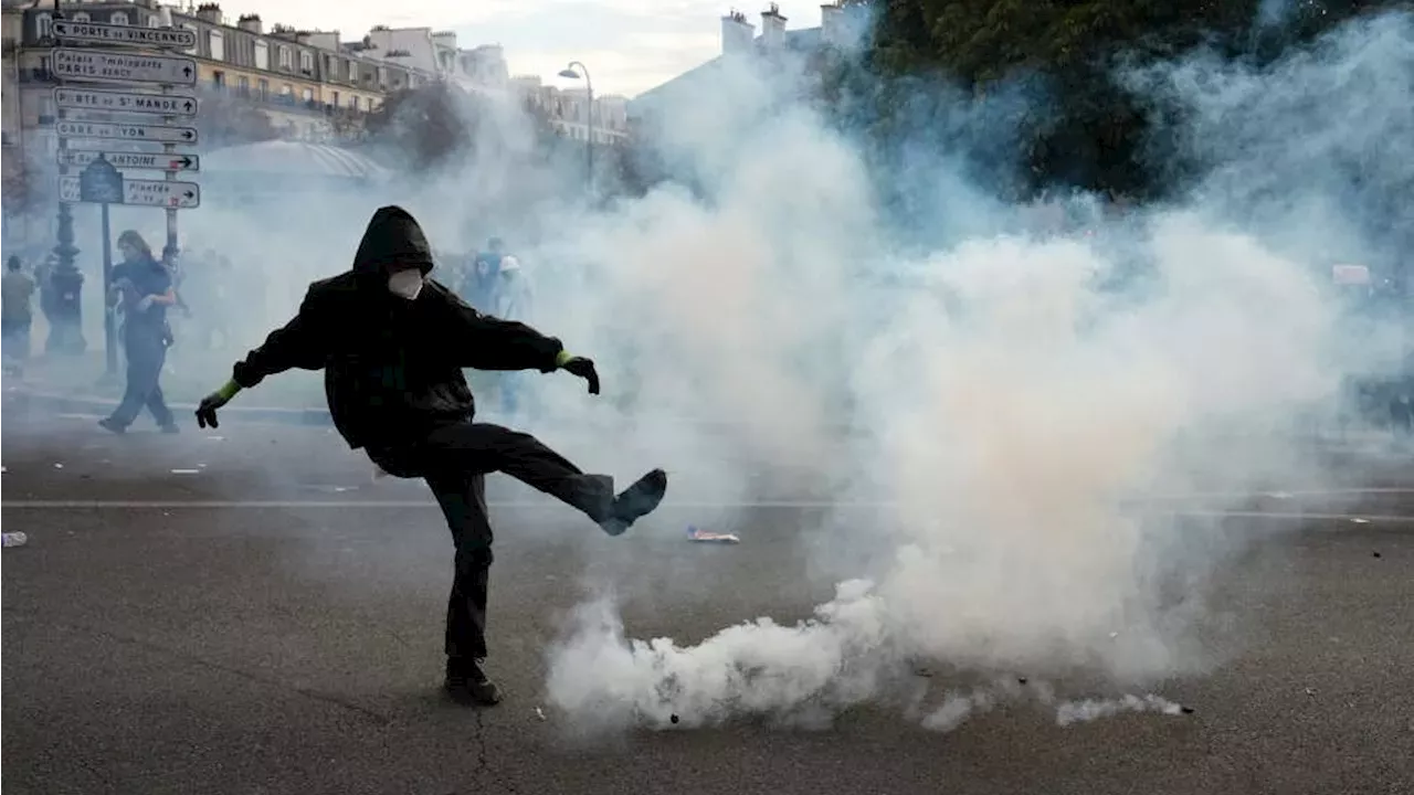 France's Education Crisis: 250,000 Students Clash with State over Funding