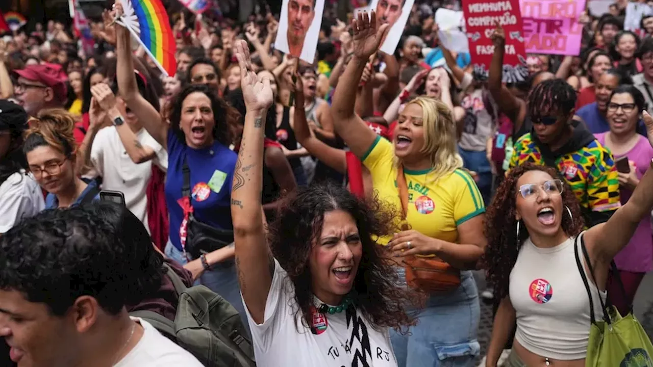 Rio's Youth Fight Back: Can Student Protests Erase Bolsonaro's 2-Million Vote Lead?