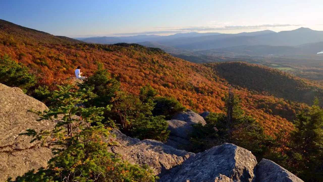 Top North American Destinations for Autumn Leaf Peeping
