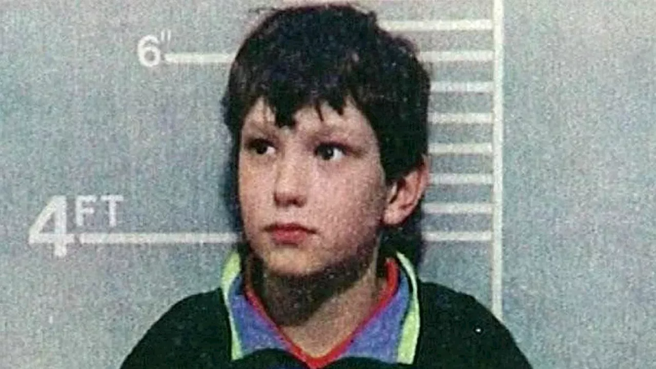James Bulger family 'threaten legal action' after being barred from killer's parole hearing