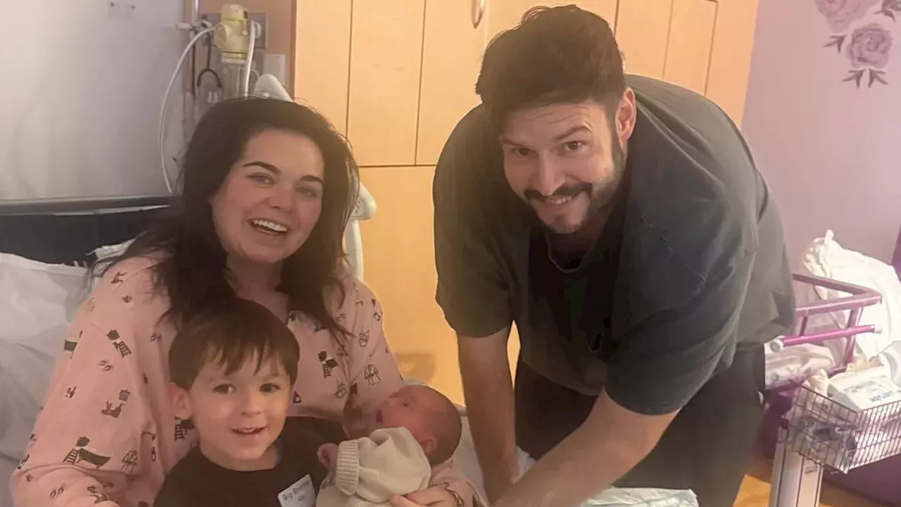 Beyond the Instagram Filter: Scarlett Moffatt’s Raw Look at Motherhood