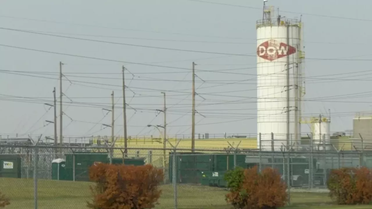 Alberta's $2.9 Billion Gas Bet: The Yellowhead Mainline and the Path to Net-Zero