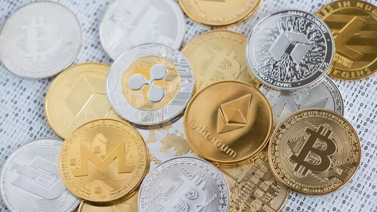 Shiba Inu, Zcash, Monero, Dogecoin: Bears Dominate as Key Supports Are Tested