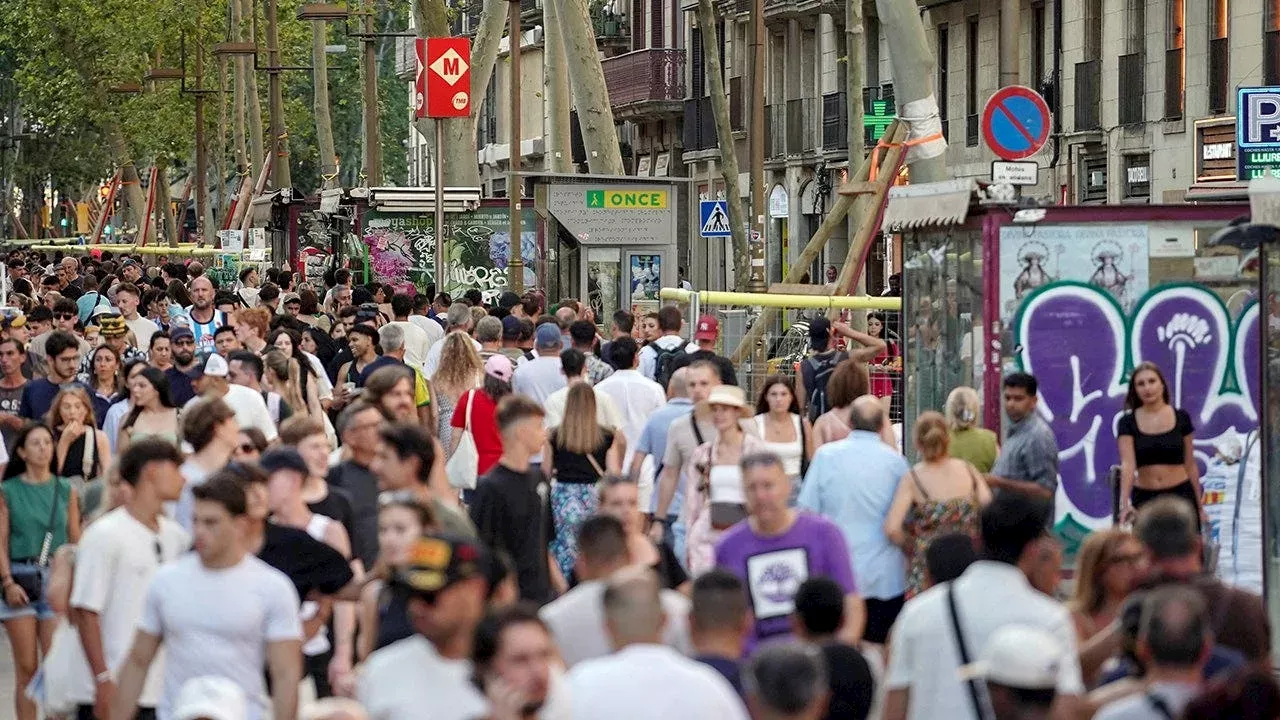 Barcelona’s $15 Billion Tourism Boom Becomes a Housing Battleground
