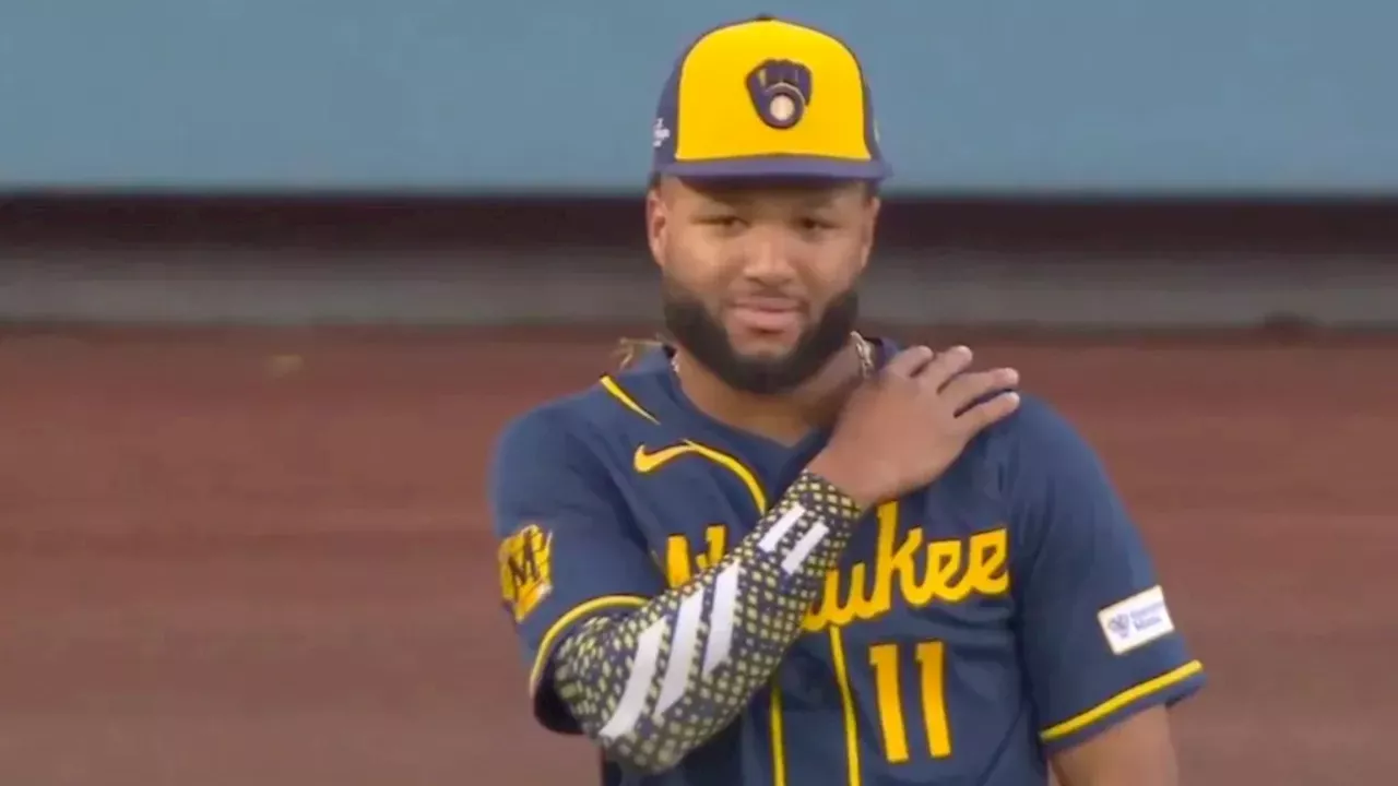 Praying Mantis Crashes NLCS, Lands on Jackson Chourio's Shoulder