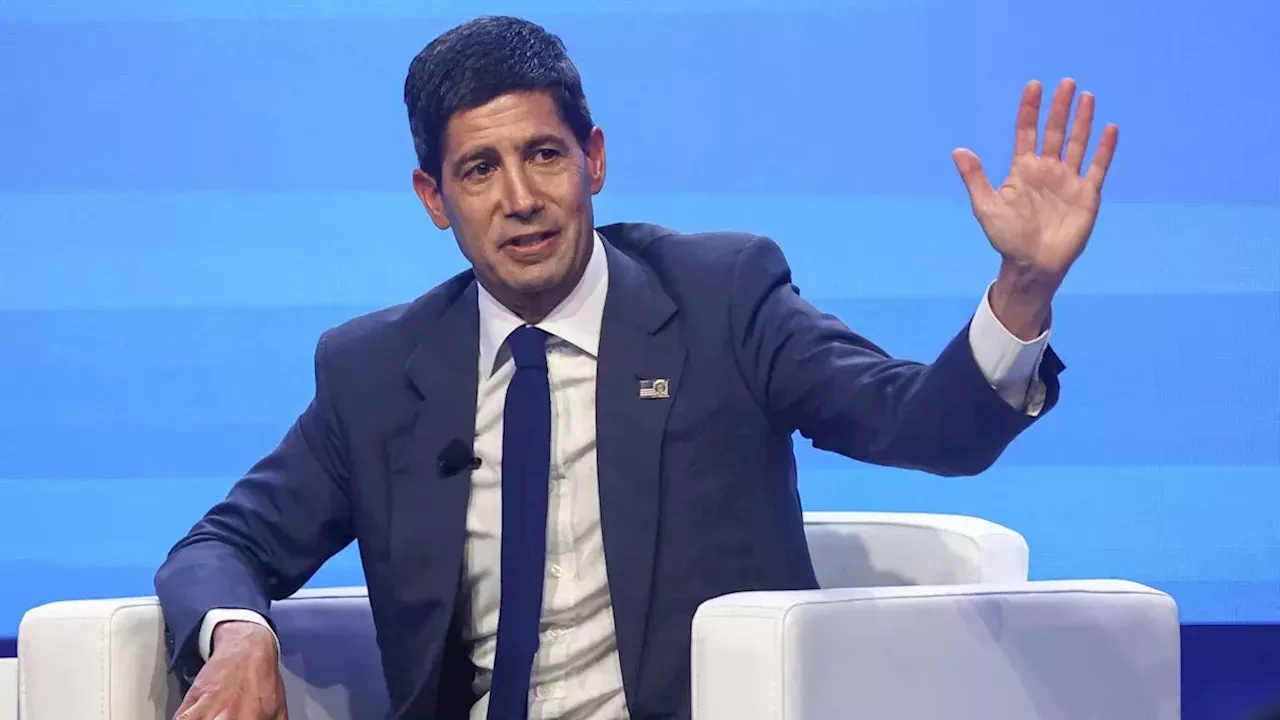 Fed Chair Kevin Warsh Discusses AI's Role in Inflation and Future Rate Hikes at IMF Meeting