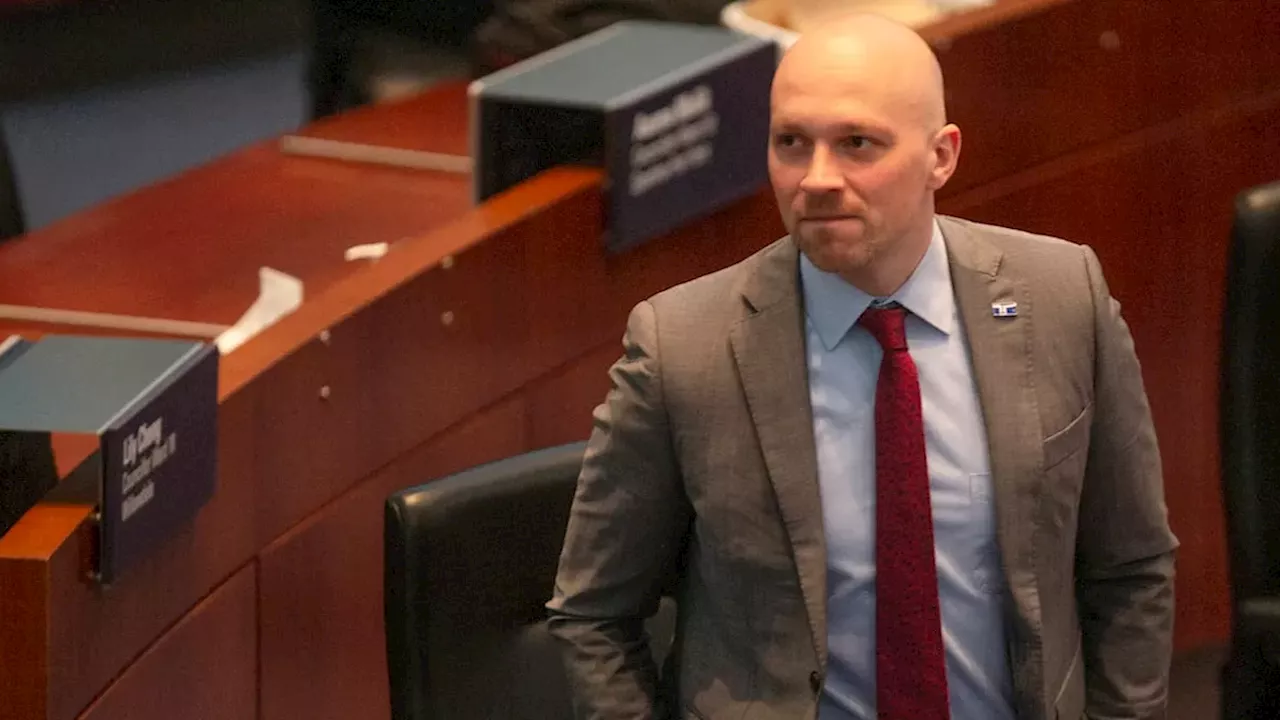 The Narrowing Gap: Brad Bradford Challenges Olivia Chow for Toronto Mayoralty