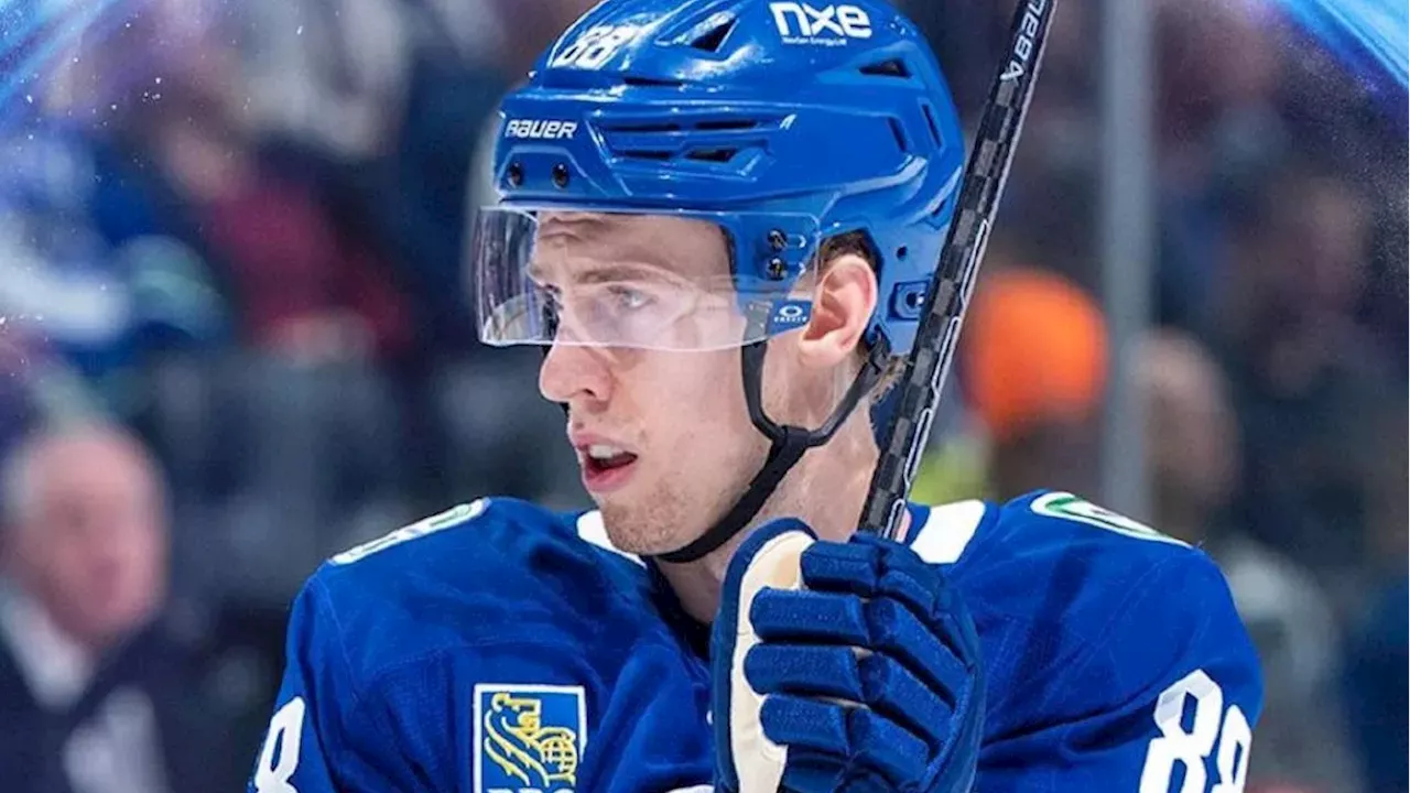 Hurricanes' Offensive Explosion Silences Canucks at Rogers Arena