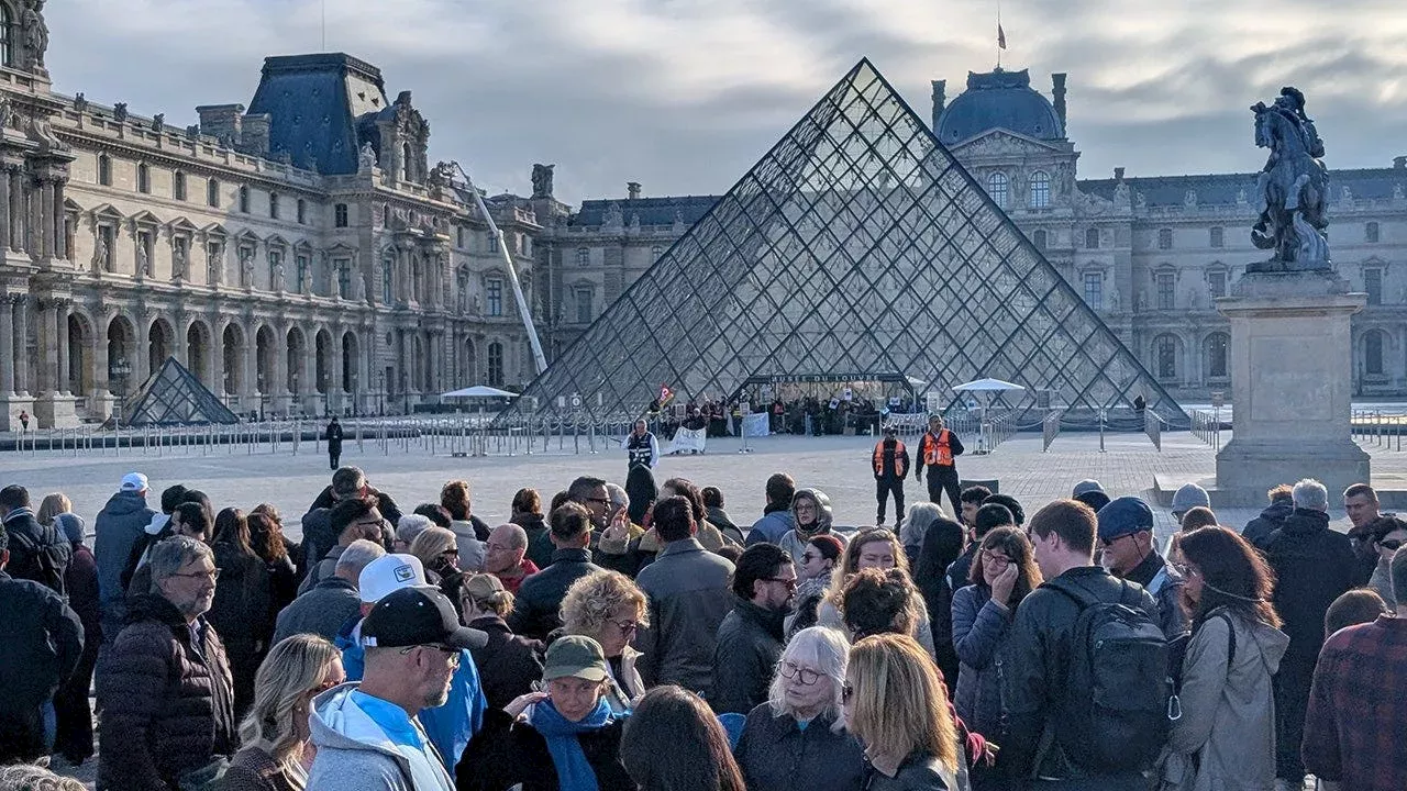 Paris Paralyzed: Louvre Blockade Signals Deepening French Unrest