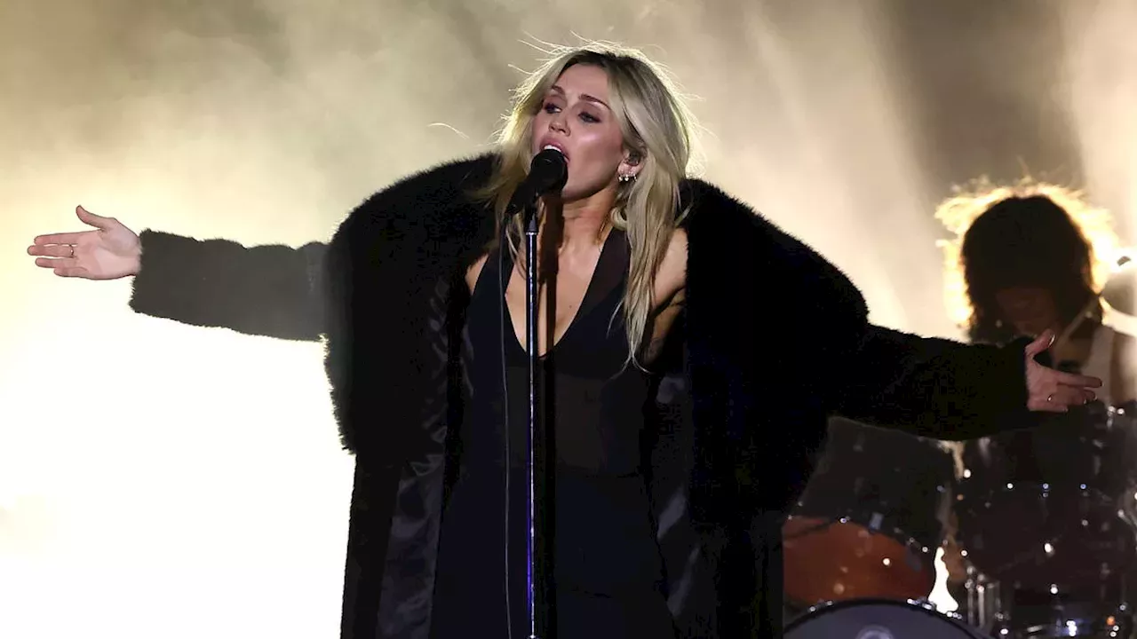 Miley Cyrus Claims Spiritual Connection to Dolly Parton at Hollywood Bowl