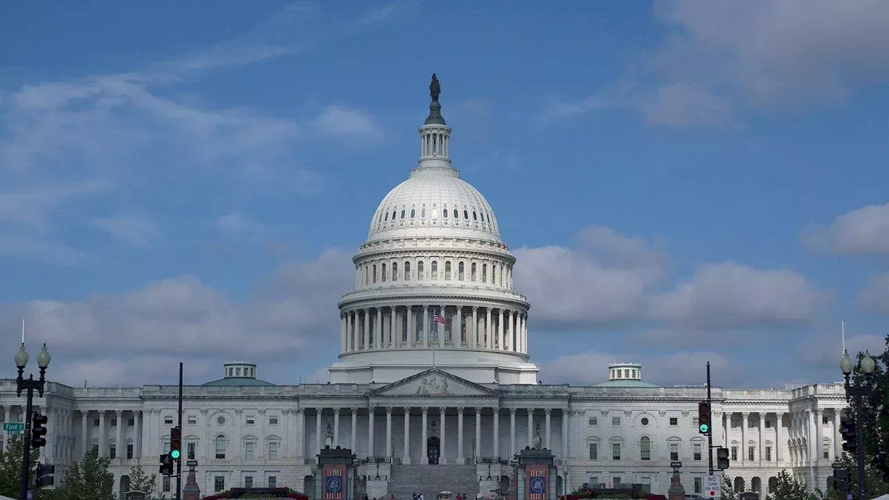 The Midterm Messaging War: Why Senate Democrats Blocked Key Data Center and Stock Bills