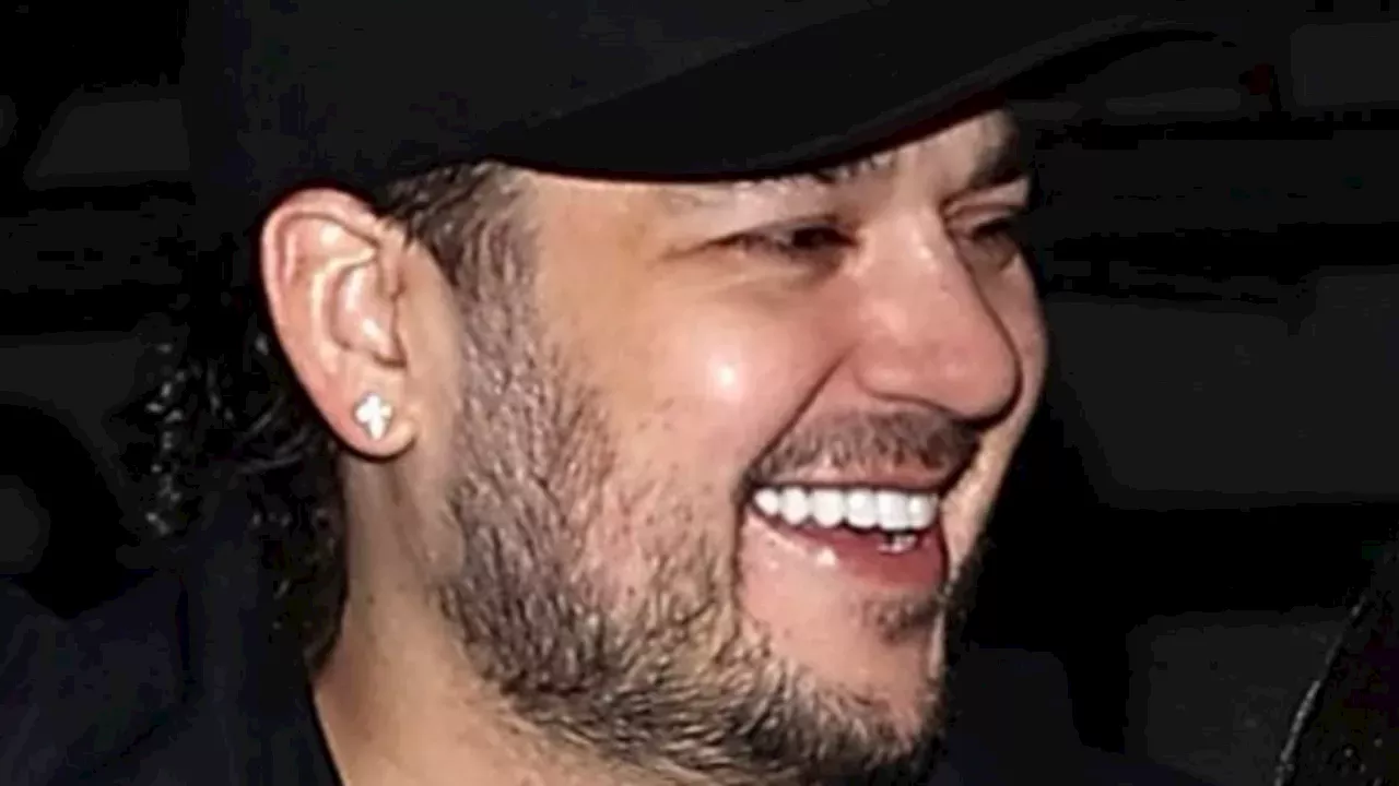 Rob Kardashian’s Quiet Return: A Cautious Re-entry into the Family Spotlight